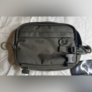 NWT Beetle stock Padded Accessory Pouch, Large (military green)